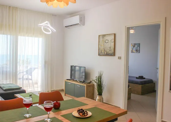 Coral Breeze Haven H25 Apartman Golem