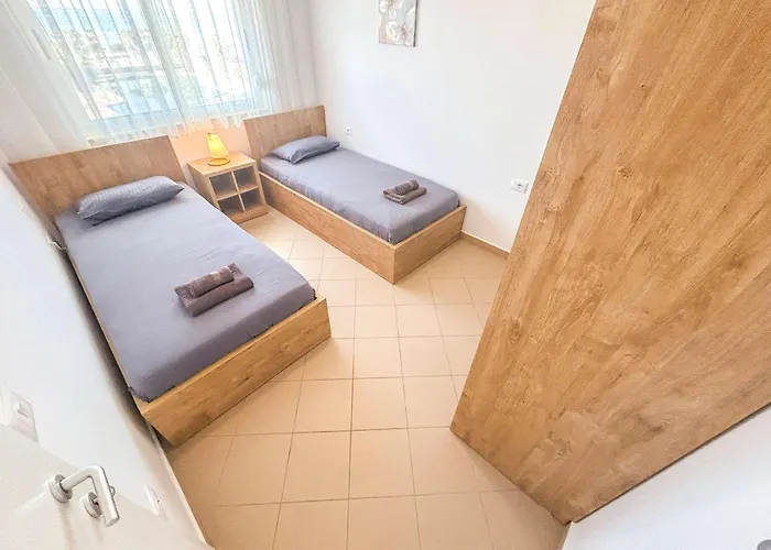 Coral Breeze Haven H25 * Golem