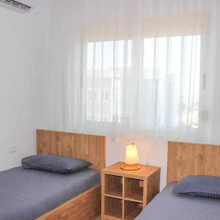Coral Breeze Haven H25