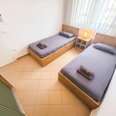Coral Breeze Haven H25 Golem (Tirana)