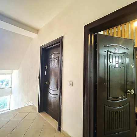 Coral Breeze Haven H25 Golem (Tirana)